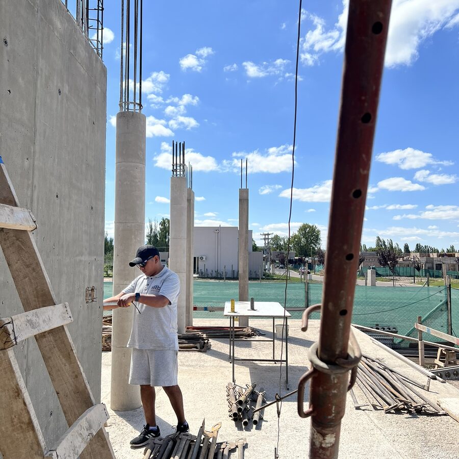 Hugo Quiñones, Maestro Mayor de Obras matriculado en Mendoza